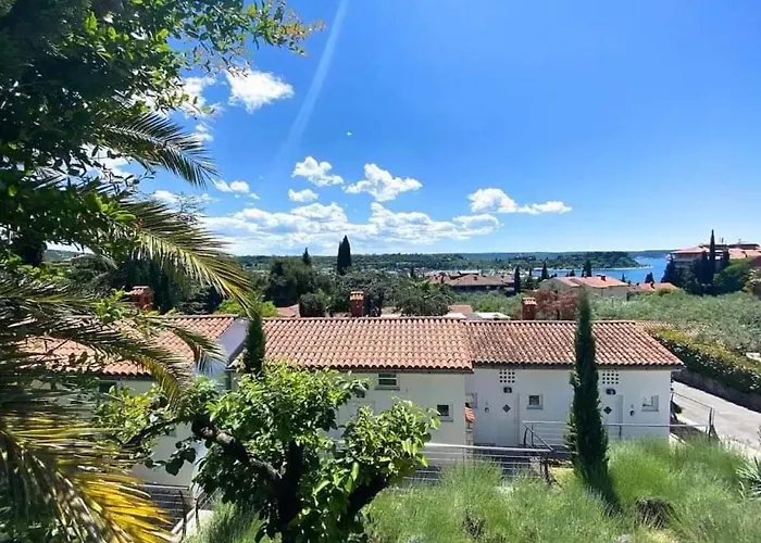 Calma Bungalows